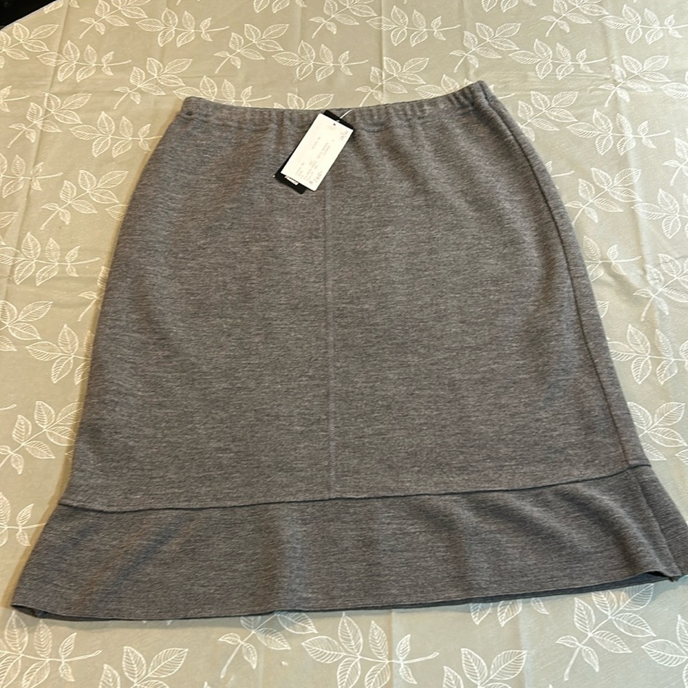 Ladies Chassagnard Skirt.